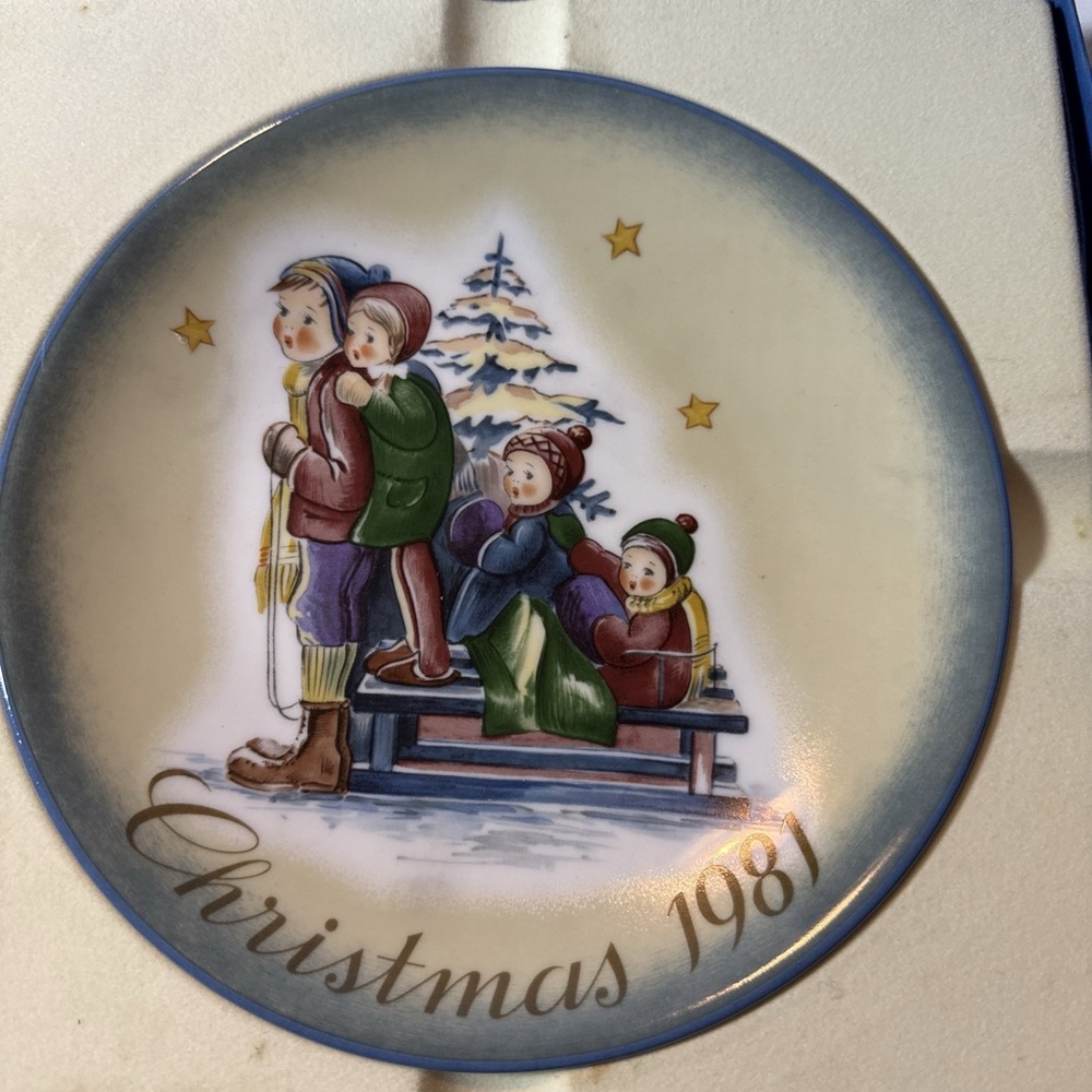 Schmid Berta Hummel Christmas 1981 Plate A Time to Remember West Germany Limited